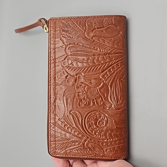 Margot New York Tooled Leather Wallet - Picture 5 of 11